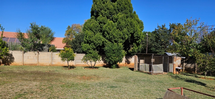  Bedroom Property for Sale in Langenhovenpark Free State